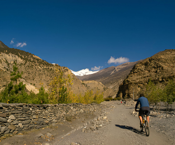 Ride from Muktinath (3760m) to Marpha (2690m):22KM: 5 hours