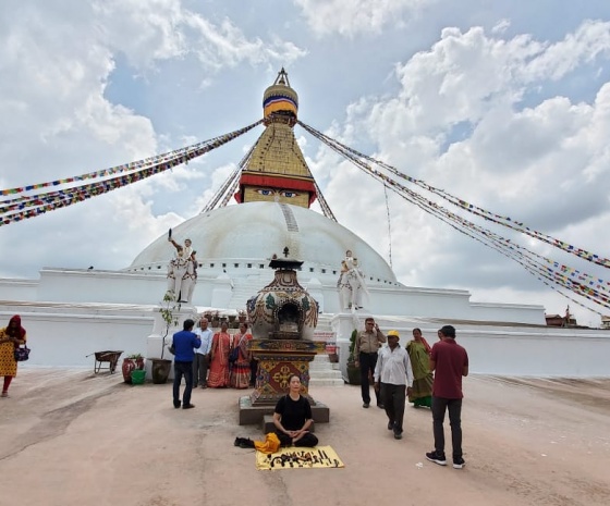 Sightseeing at Boudhanath & Pashupatinath: Fly to Chitwan ( 25 minutes flight, altitude: 415 m), half day jungle activities