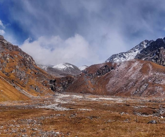 Trek from upper Chistibung to Khopra Danda (3660 m) Trek Duration : 4 Hours 