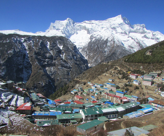 Trek: Monjo (2,835 M) - Namche (3,440 M): 5-6 hrs (B,L,D)