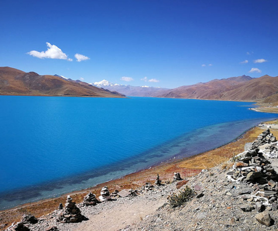 Journey to Shigatse via Holy Yamdrok Lake and Gyantse County (360m, 7-8hrs)