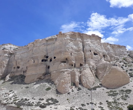 Lo-Manthang to Drakmar [3810 m/12,500ft]: 6-7 hours, 17 km (B, L, D)