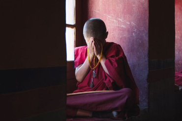 Meditate with monks in Tibet