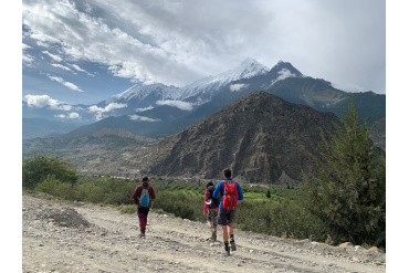 Lower Mustang: Light Family Hike 